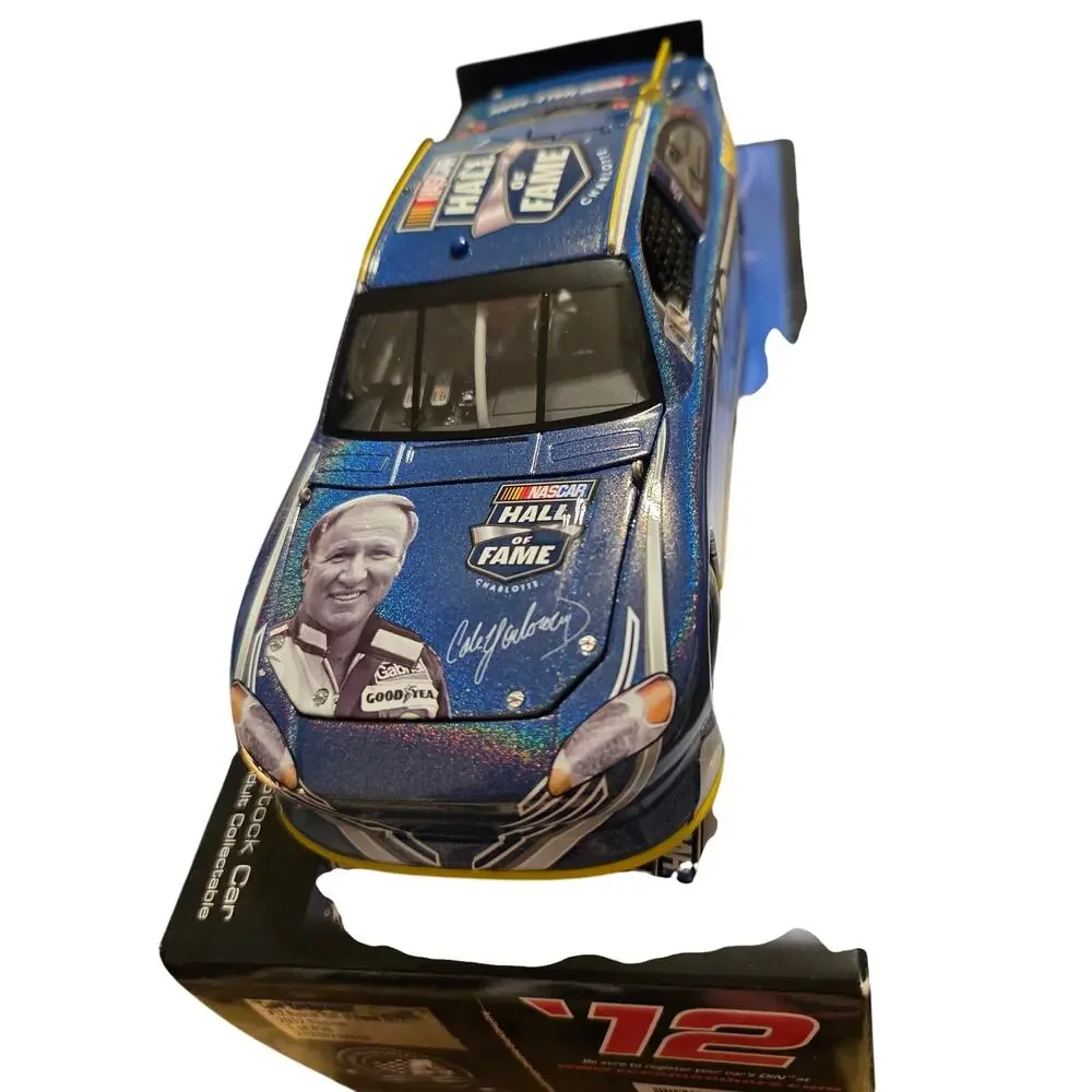 Cale Yarborough #12 NASCAR Hall of Fame 2012 Flashcoat 1:24 Diecast 1/439